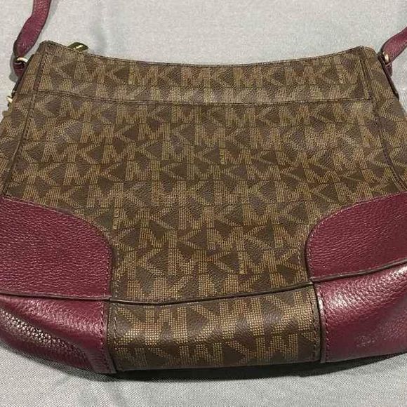 Michael Kors Designer Hattie MK Monogram Crossbody Bag Purse Handbag - Picture 4 of 9